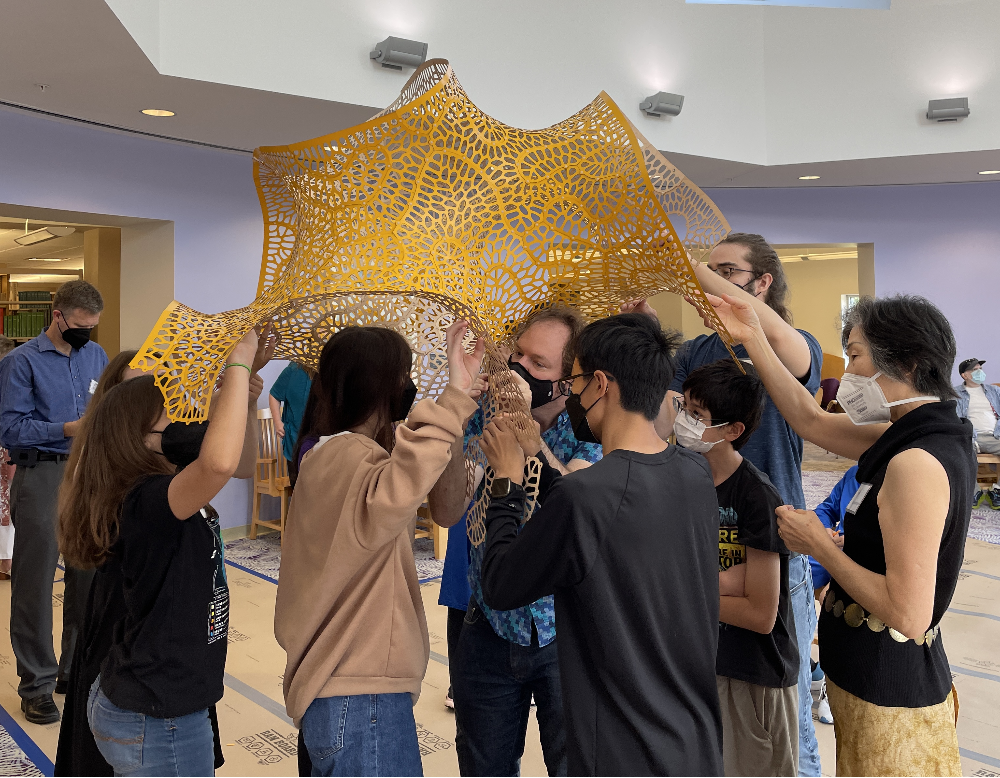 Building the Yellow Moon Gyroid (August 27, 2022)